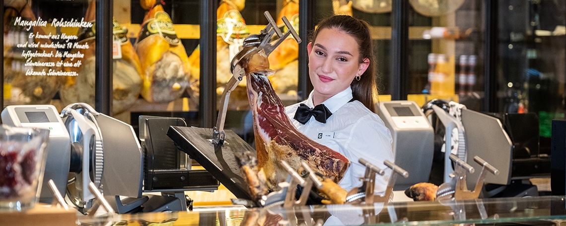 Verkaufsberater:in Traiteur & Charcuterie 50% (w/m/d), 1. Bild