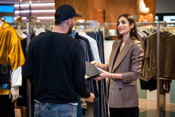 Conseiller/ère de vente pour notre Confection Hommes à 100% en CDD (jusqu'au 31.01.2026), 1. portrait