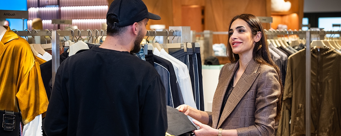 Stellvertretende:r Verkaufsleiter:in Herrenmode 100% (w/m/d), 1. Bild